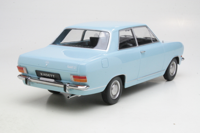 Opel Kadett B 1965, vaaleansininen - Sulje napsauttamalla kuva