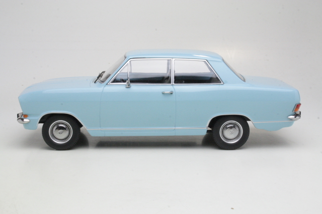 Opel Kadett B 1965, vaaleansininen