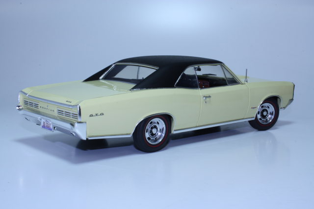 Pontiac GTO 1966, cream