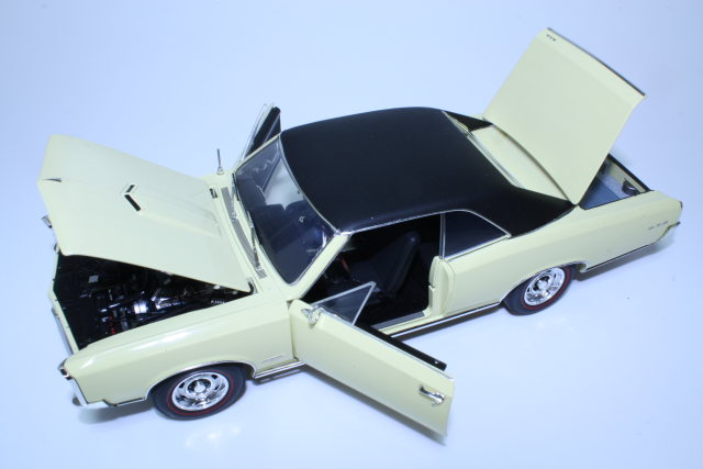 Pontiac GTO 1966, cream