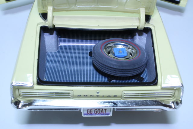 Pontiac GTO 1966, cream