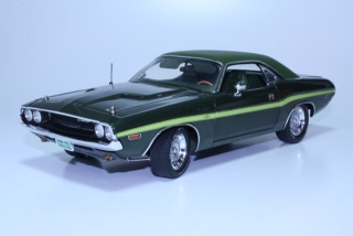 Dodge Challenger R/T 1970, tummanvihreä