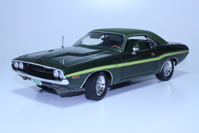 Dodge Challenger R/T 1970, tummanvihreä
