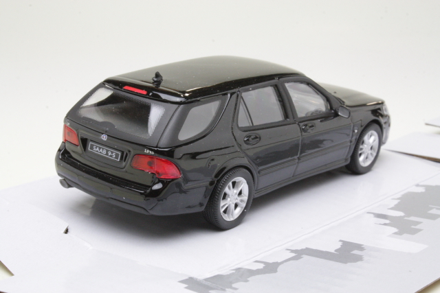 Saab 9-5 Sport Combi 2006, musta