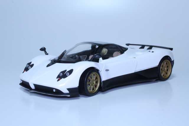 Pagani Zonda F 2009, valkoinen