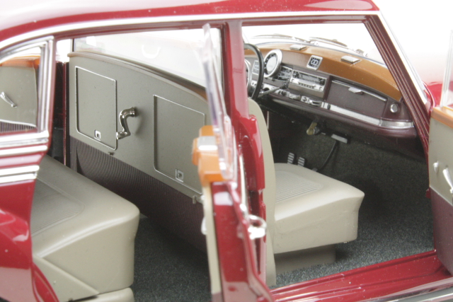 Mercedes 300 1955, dark red