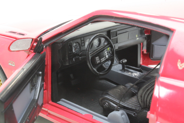 Pontiac Trans Am GTA 1988, punainen - Sulje napsauttamalla kuva