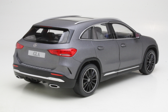 Mercedes GLA (H247) 2020, harmaa