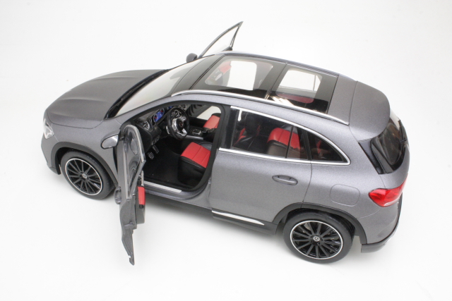 Mercedes GLA (H247) 2020, harmaa