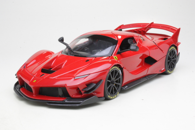 Ferrari FXX-K Evo Hybrid 6.3 V12 1050hp 2018, punainen - Sulje napsauttamalla kuva