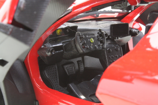 Ferrari FXX-K Evo Hybrid 6.3 V12 1050hp 2018, punainen - Sulje napsauttamalla kuva
