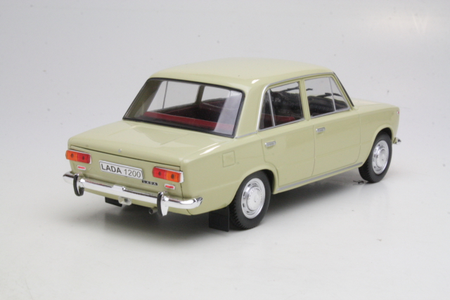 Lada 1200 1970, yellow