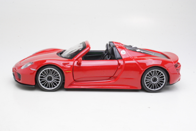 Porsche 918 Spyder 2015, red