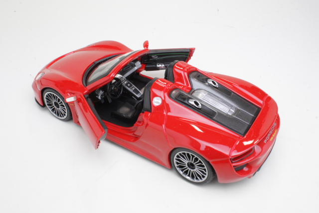 Porsche 918 Spyder 2015, red