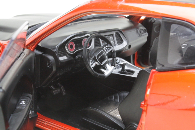 Dodge Challenger SRT Hellcat Redeye Widebody, oranssi - Sulje napsauttamalla kuva