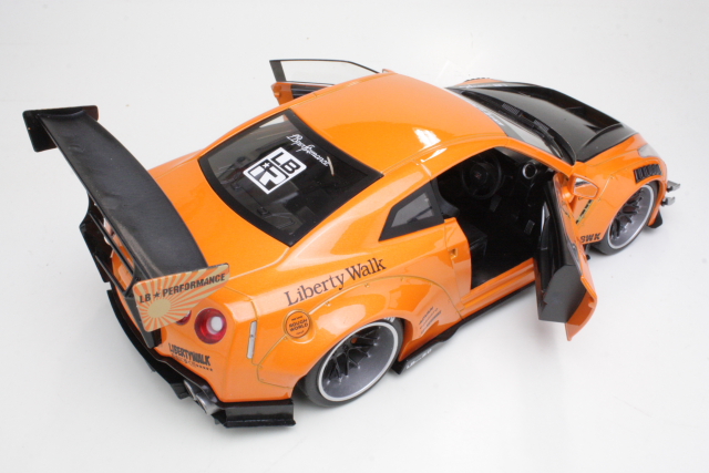 Nissan GTR 35 LB Work Type 2, oranssi - Sulje napsauttamalla kuva