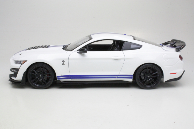 Ford Mustang Shelby GT500 Coupe 2020, valkoinen/sininen - Sulje napsauttamalla kuva