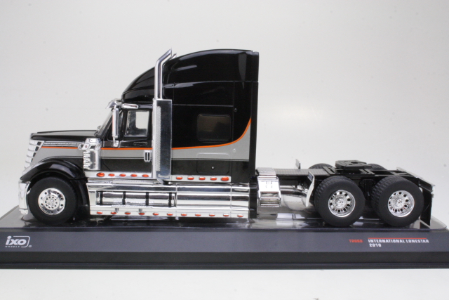 International Lonestar 2010, black