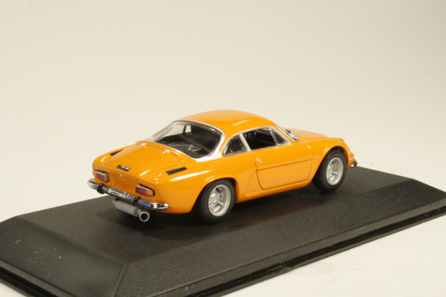 Alpine Renault A110 1963, oranssi - Sulje napsauttamalla kuva