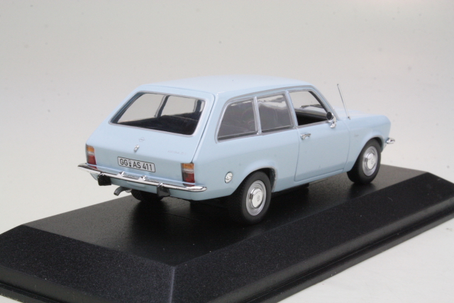 Opel Ascona A Voyage 1970, vaaleansininen