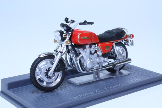 Yamaha XS Eleven 1978, punainen