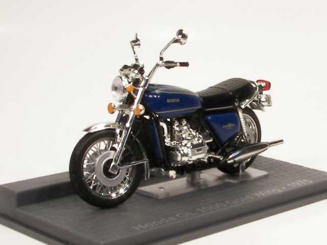 Honda GL1000 Gold Wing 1975, blue