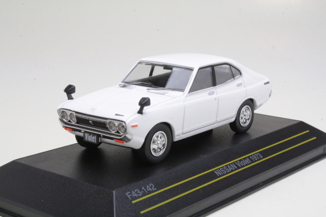 Nissan 160J Violet 1973, white