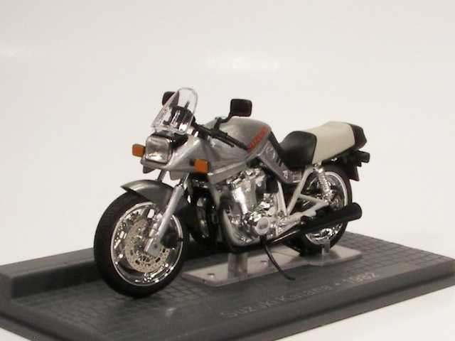 Suzuki Katana 1100 1982, silver