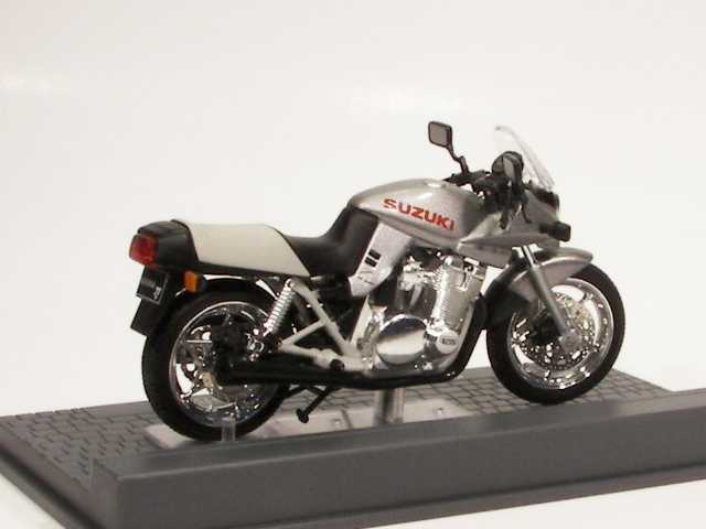 Suzuki Katana 1100 1982, silver