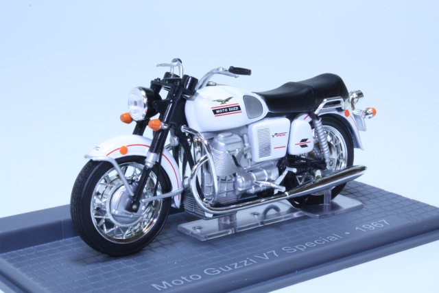 Moto Guzzi V7 Special 1967, white