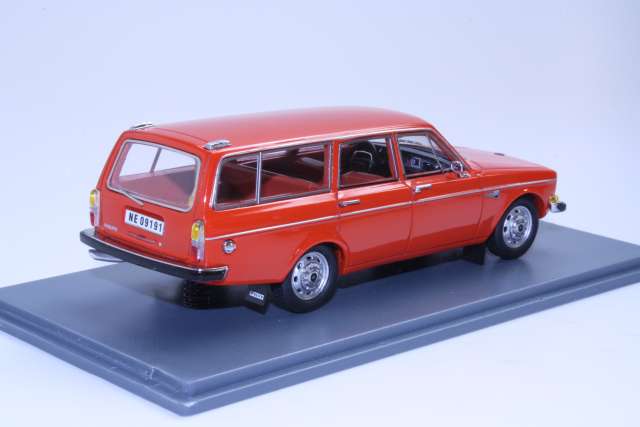 Volvo 145 1971, punainen