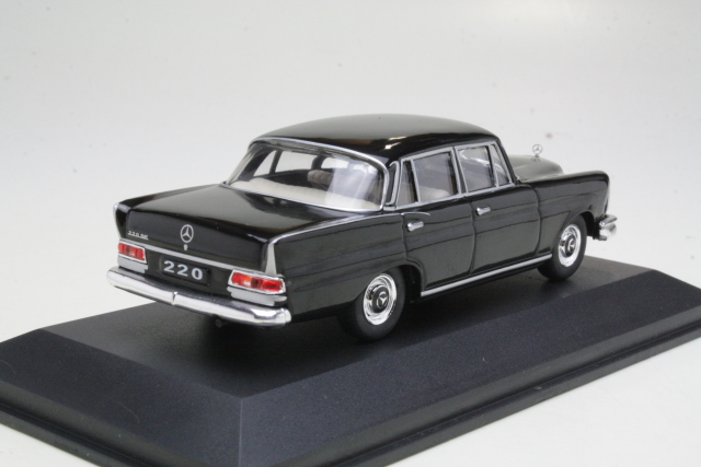 Mercedes 220SE (w111) 1959, musta