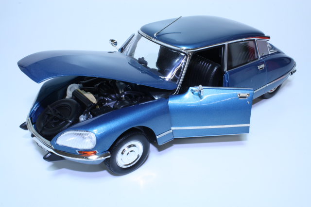 Citroen DS23 Pallas 1974, sininen