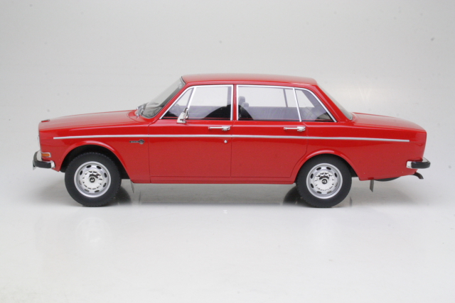Volvo 144 1970, red