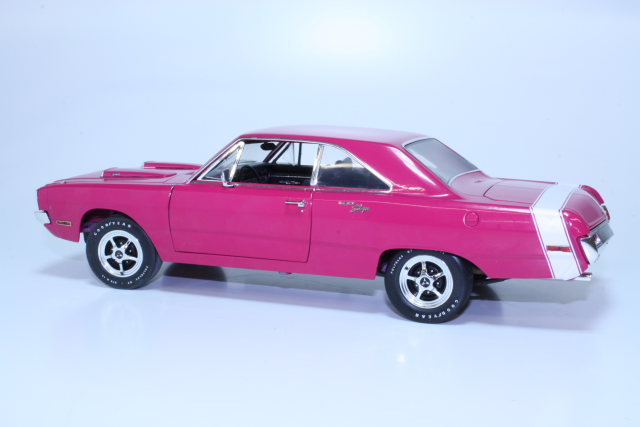 Dodge Dart Swinger 340 1970, vaaleanpunainen