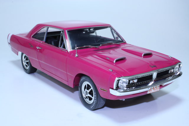 Dodge Dart Swinger 340 1970, vaaleanpunainen