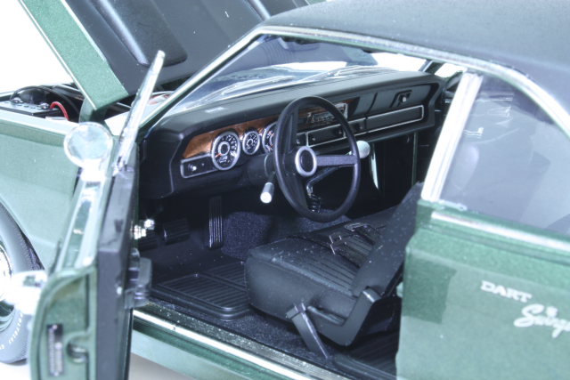 Dodge Dart Swinger 340 1970, tummanvihreä