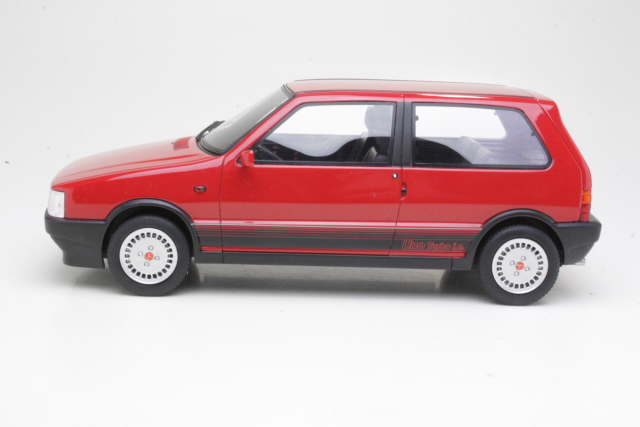 Fiat Uno Turbo i.e.1987, punainen - Sulje napsauttamalla kuva