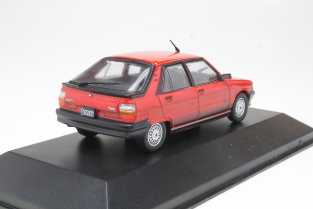 Renault 11 Turbo 1986, punainen - Sulje napsauttamalla kuva