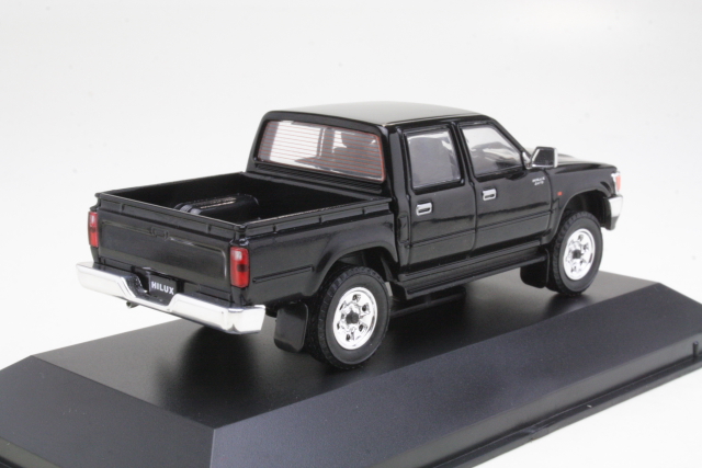 Toyota Hilux SR5 1997, black - Click Image to Close