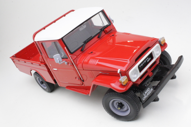 Toyota Land Cruiser 4x4 Pick-Up 1980, red