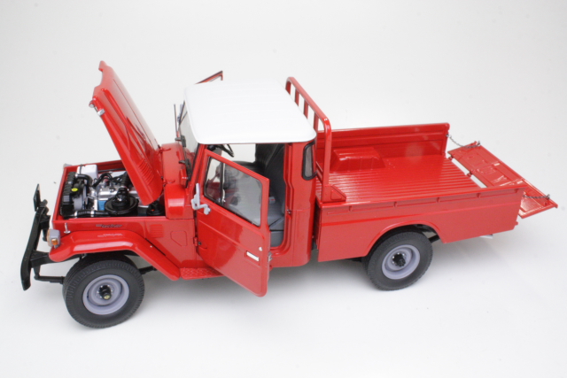 Toyota Land Cruiser 4x4 Pick-Up 1980, red