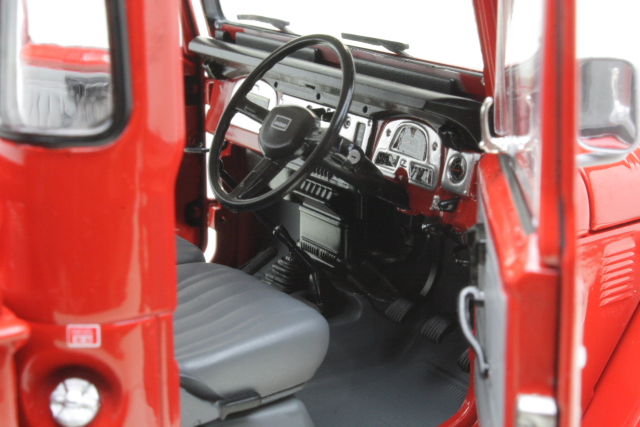 Toyota Land Cruiser 4x4 Pick-Up 1980, red