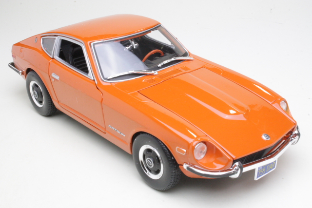 Datsun 240Z 1971, oranssi - Sulje napsauttamalla kuva