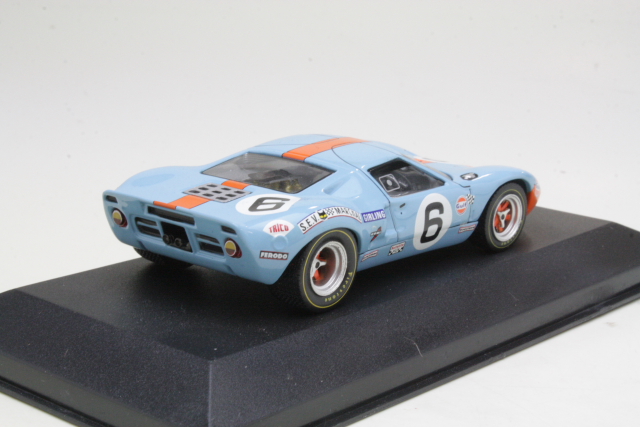 Ford GT40, LeMans 1969, J.Ickx/J.Oliver, no.6