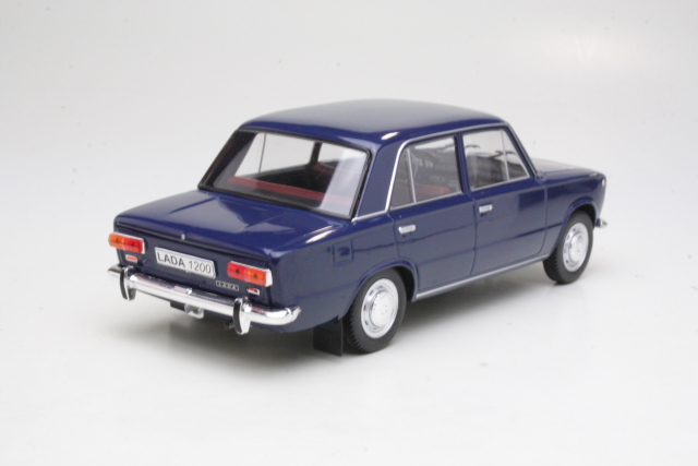 Lada 1200 1970, tummansininen - Sulje napsauttamalla kuva