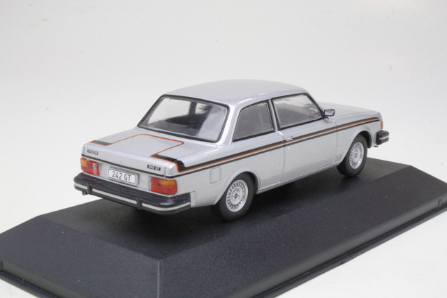 Volvo 242 GT, silver