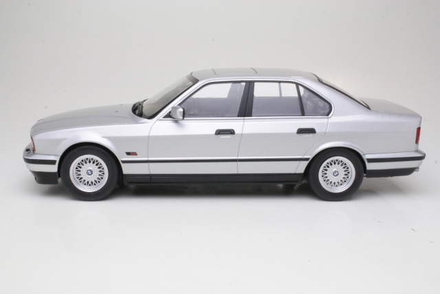 BMW 535i (e34) 1992, hopea - Sulje napsauttamalla kuva