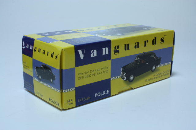 Ford Anglia 105E Poliisi, musta