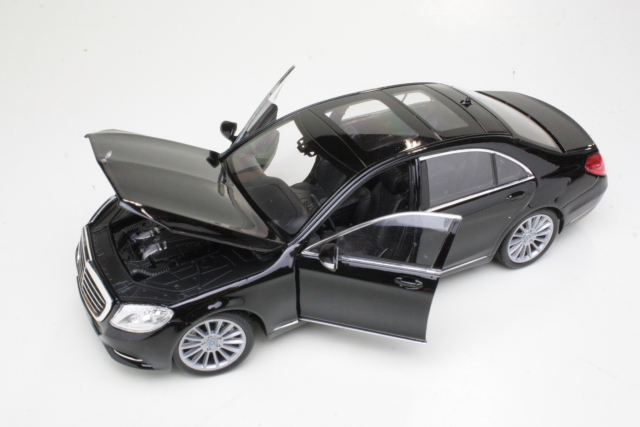 Mercedes S500 (w222) 2013, musta